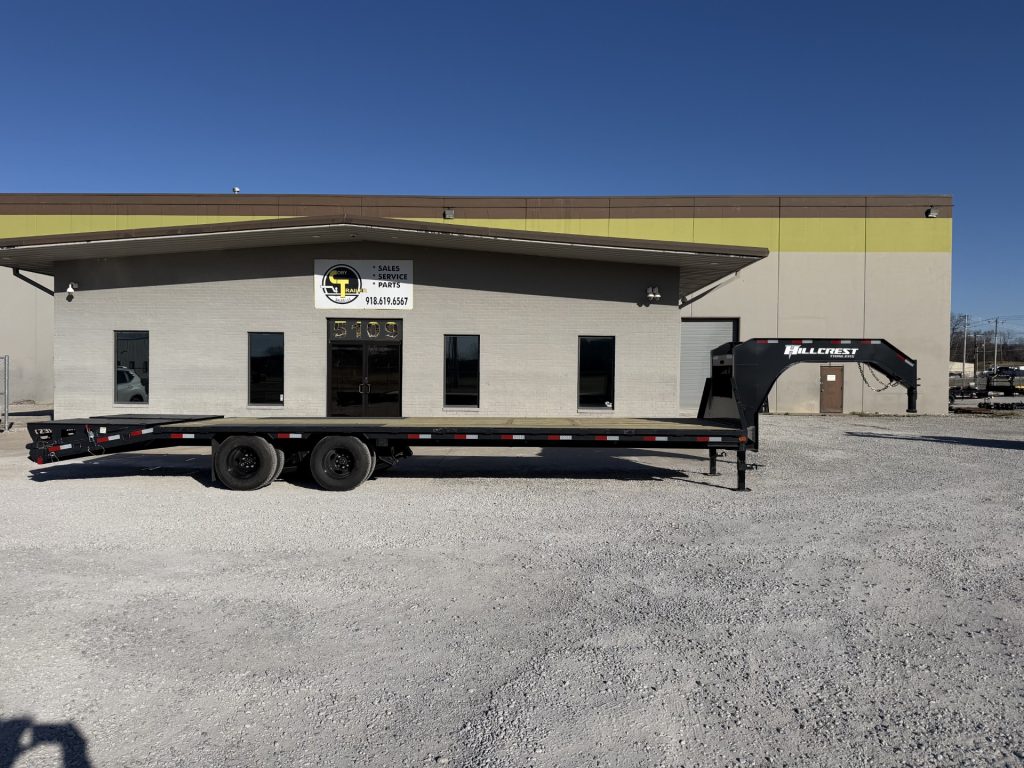 FEATURED 2026 HILLCREST GN 22.9K 102 X 30FT MEGA RAMP DECKOVER TRAILER GREY – HL30GN